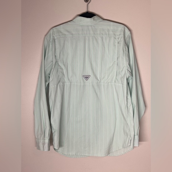 Columbia PFG Regular Button down - Picture 2 of 3